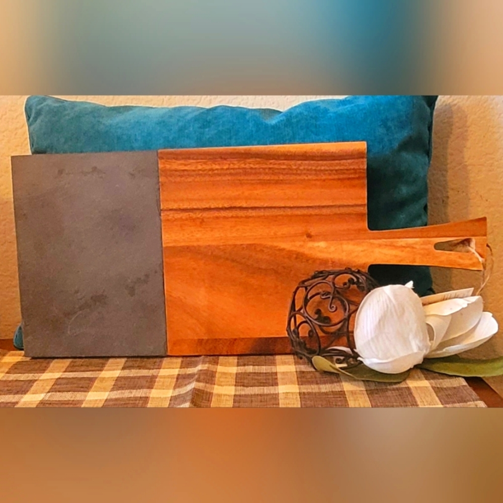 Paddle charcuterie board